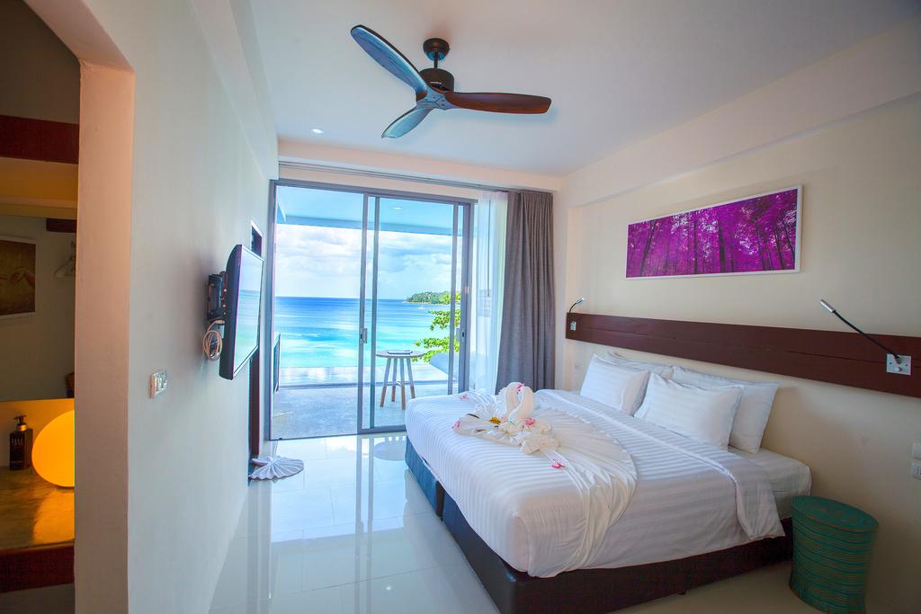 Pool Access Oceanfront